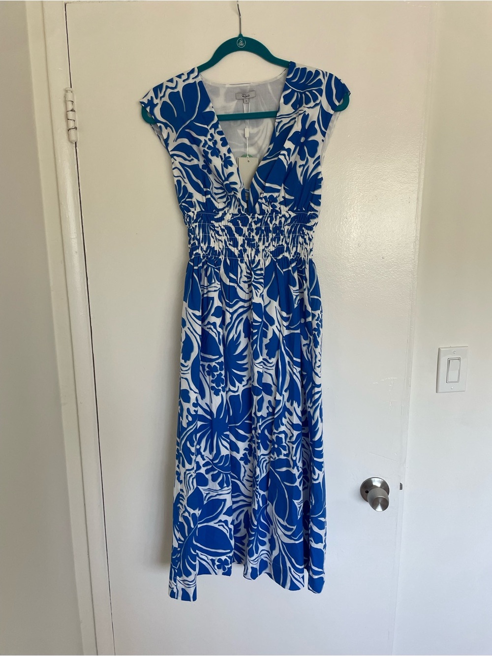 Rails Roxanne Blue & White Floral Midi Dress - NWT - Picture 2 of 5